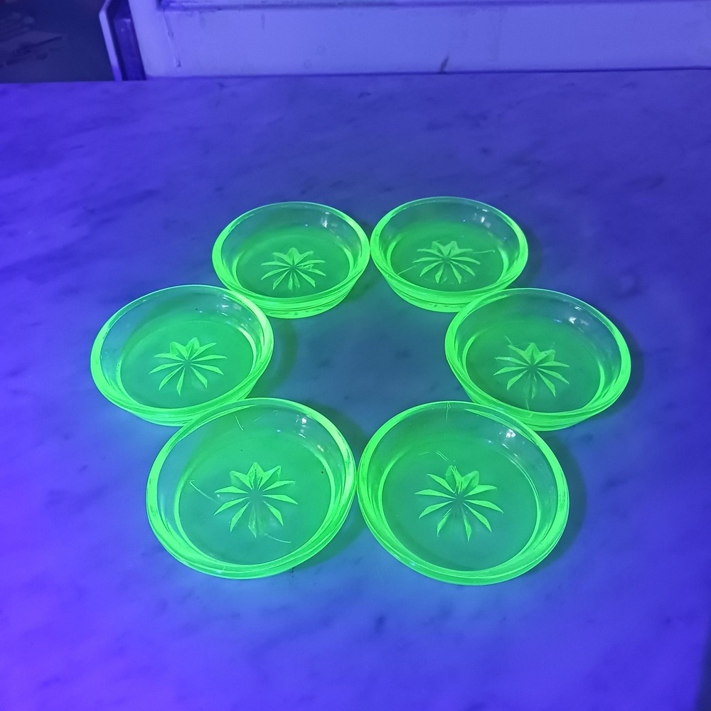 ONE Vaseline Uranium Glass Butter Pat 3"